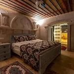 فندق Underground Cave