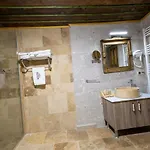 Underground Cave Otel