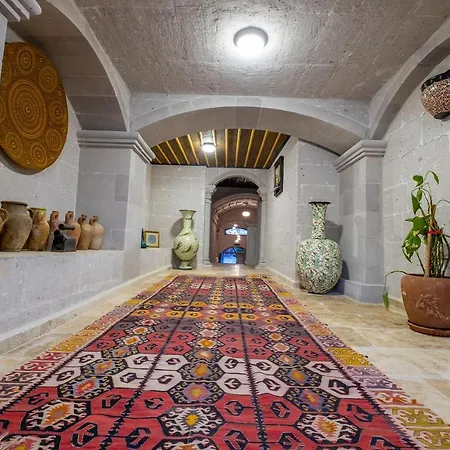 Underground Cave Otel *