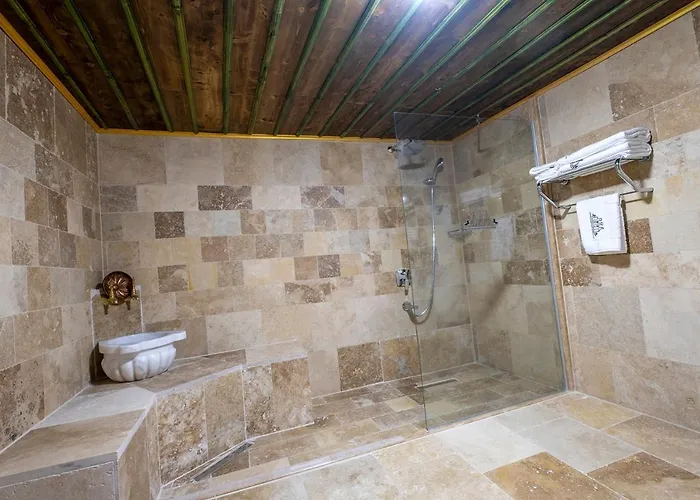 Underground Cave Hotel *